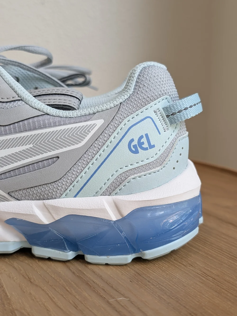 ASICS Women's Ortholite GEL-Quantum 90 Street Sneakers Size 8.5